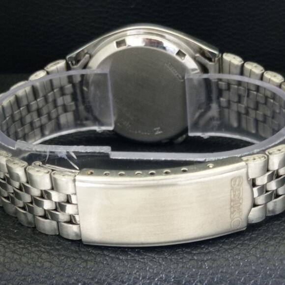 Vintage 1976 Disney Seiko Automatic Mens Silver Watch W/daydate & Green accents - Picture 2 of 10